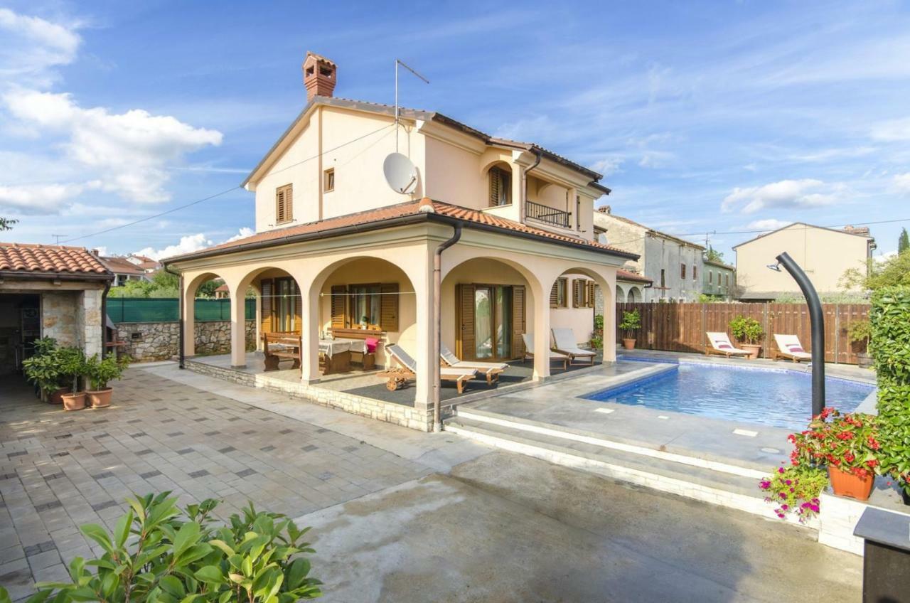 Villa Rose Ровинь Экстерьер фото