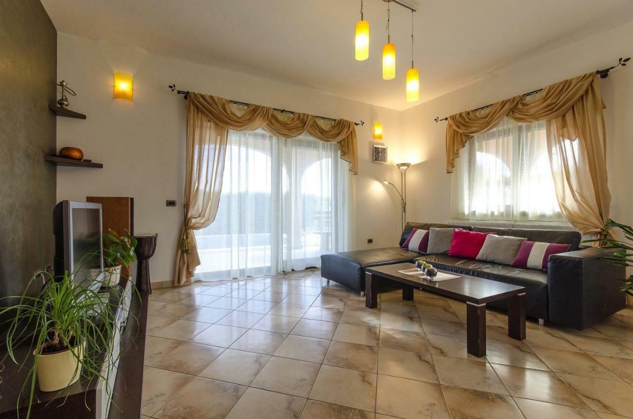 Villa Rose Ровинь Экстерьер фото